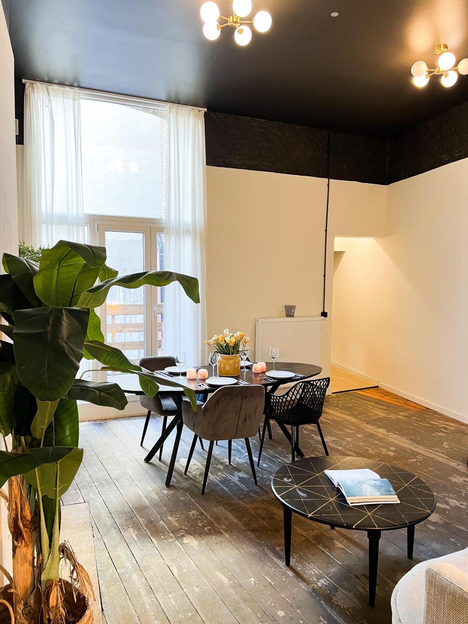 San Home's Apartment *